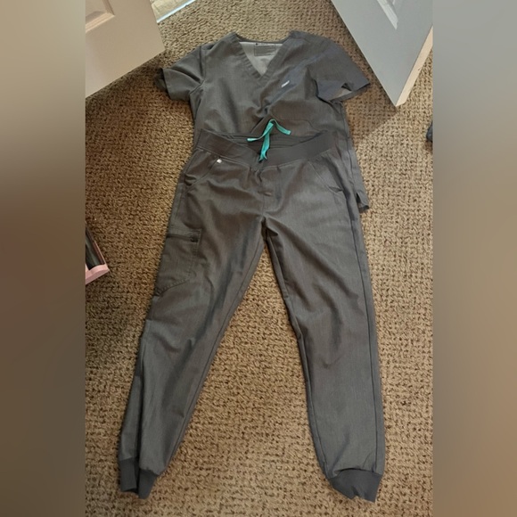 Graphite Figs Set. - Picture 2 of 3